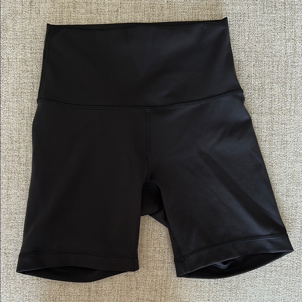 Lululemon Wunder Train High Rise Short 6”